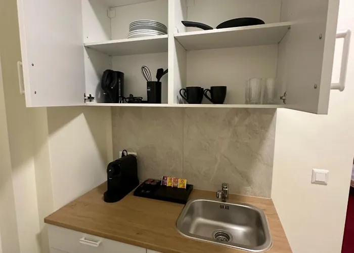 Datri Petite Suite 6