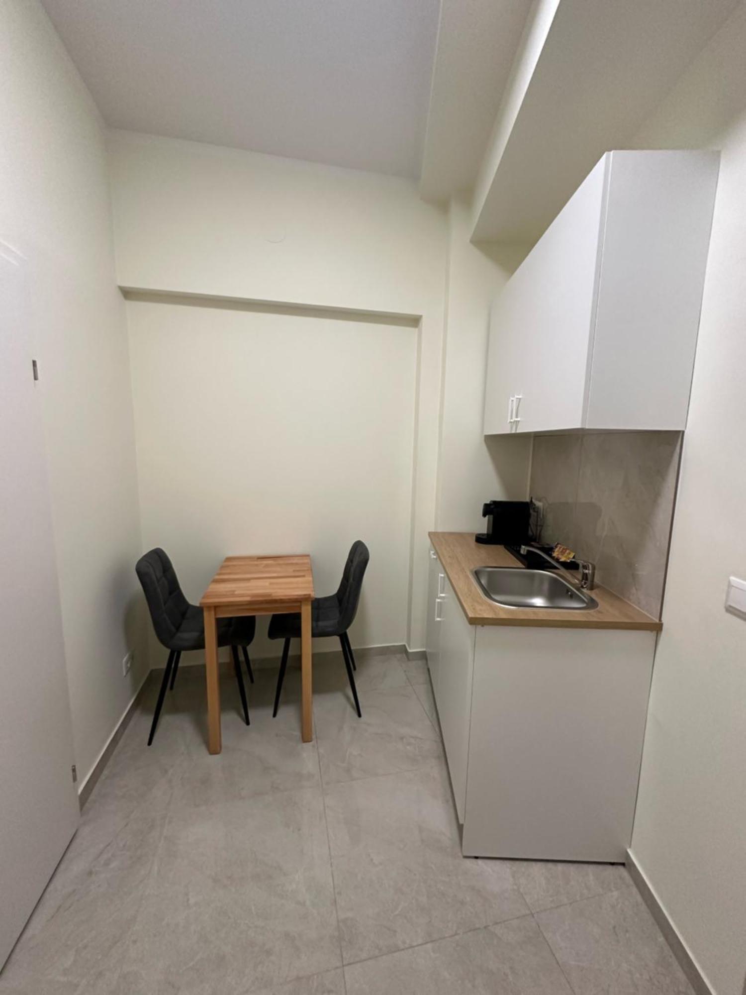 Datri Petite 6 Apartment