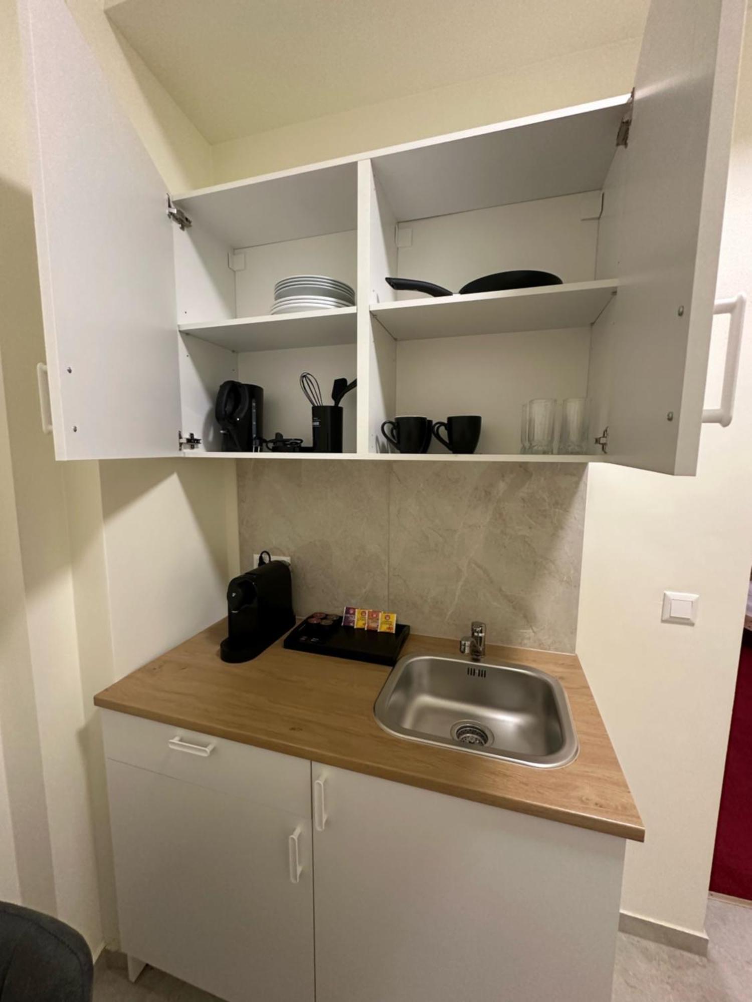 Apartment Datri Petite 6